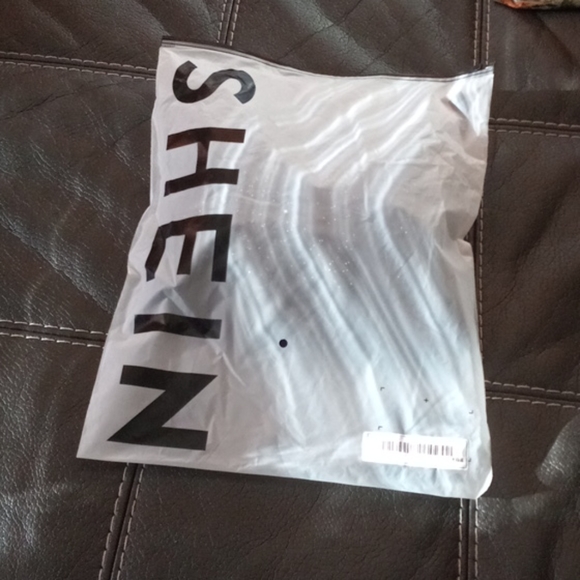 Plus Size Galaxy Criss Cross Tee - Picture 6 of 7